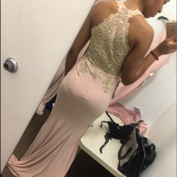 PROM DRESS ‼️💃🏽 - Picture 3 of 8